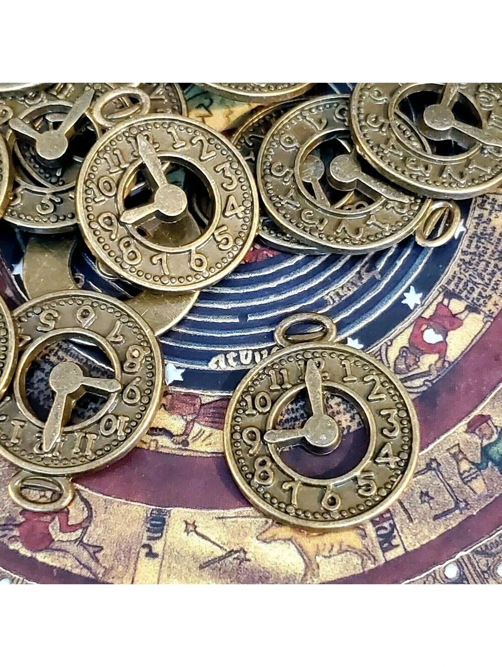 Antique Brass Bronze Tone Artsy Retro Cool 25x21mm Clock Face Charms 4 pcs